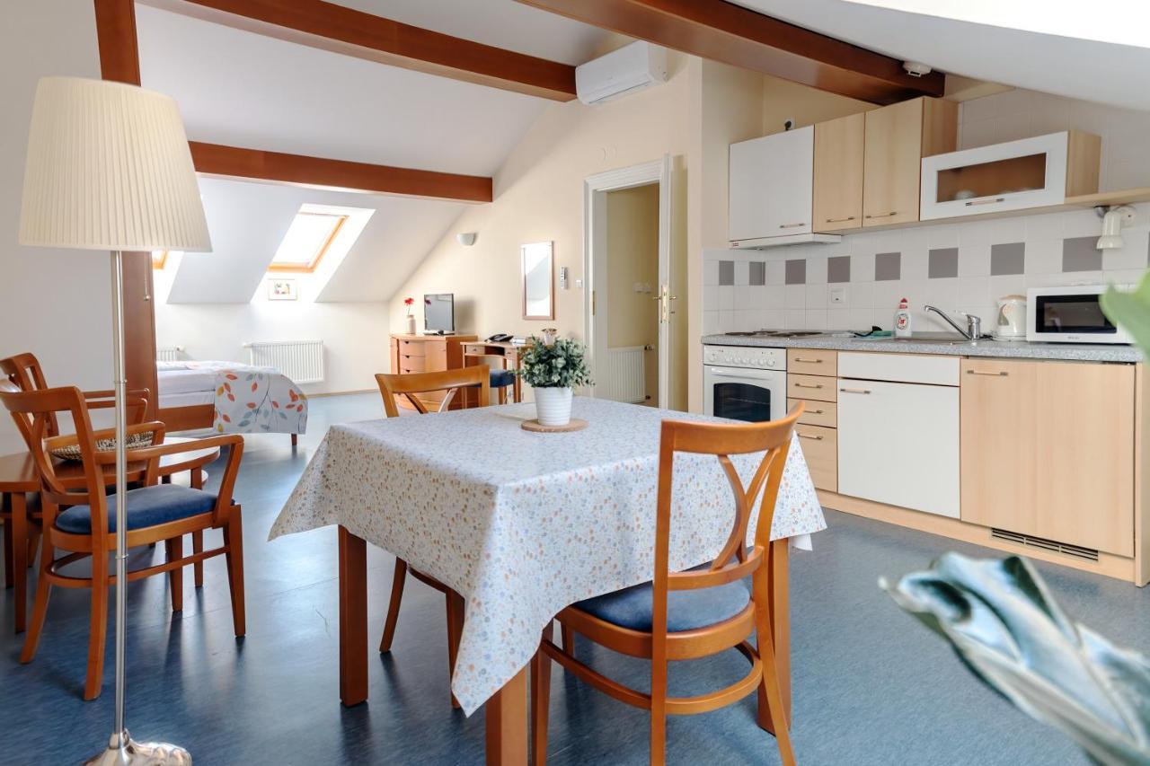 Sibelius Apartments Prag Dış mekan fotoğraf